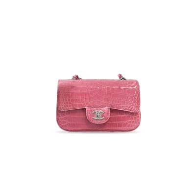 CHANEL MASTER PINK ALLIGATOR CLASSIC DOUBLE FLAP BAG FEATURING SILVER HARDWARE (20*12*6cm) 